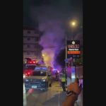 タイ住宅街で“有毒”化学物質の事故発生！消防隊が水をかけたら更に炎上