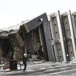 輪島のビル倒壊、専門家が調査　揺れで杭が破断した可能性