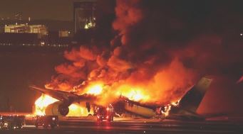【驚異的な英雄たち】JAL機長ら、炎が迫る中で最後まで残って逃げ遅れた乗客を発見していた･･･