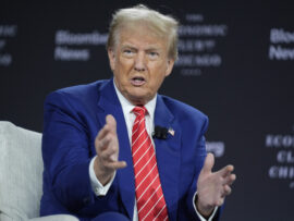 トランプ氏、安倍晋三氏との交渉内幕明かす「返り咲き目指していた」