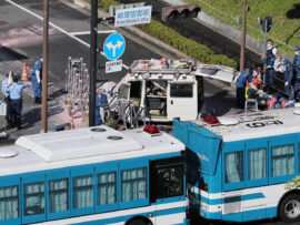 焦げた機動隊車両、周辺慌ただしく　厳戒警備の中、緊迫の永田町
