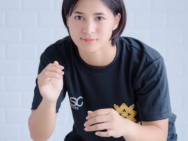 17歳美少女レスラー、筋肉ムキムキ写真に反響続々「すんげえ進化」「完璧な肉体と超絶美形！スター誕生」