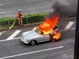 【速報】「信号待ちをしていたら突然後ろの部分が燃えた」東京・高輪でオープンカーが突然炎上　運転手にケガなし　港区