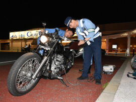 博多港に集う“騒音バイク”　若者の改造、安易な現状と警察の対策