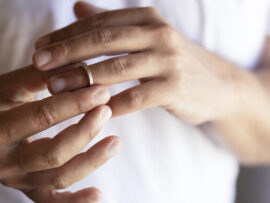 国連の４度目の指摘…「日本は夫婦別姓を進める考えはありませんか」