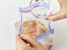 【鶏むね肉冷凍術】プロ直伝！しっとり柔らかく解凍する保存テクニック