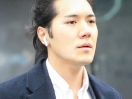眞子さんへの「誕プレ探し」のために黒塗りハイヤーで乗り付けて…！小室圭さんがNY「ハリー・ウィンストン」で物色していた「超高額ブレスレット」のお値段