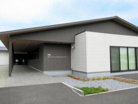 大幅定員割れの専門職大学、開学2年で募集停止　在学生はわずか4人