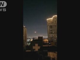 イスラエルが攻撃前日にさらなる報復をしないようイランに警告　米メディア
