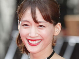 「マジで」綾瀬はるか　３９歳の最新姿にネット騒然「強烈すぎる」「大混乱です」「びっくりした」
