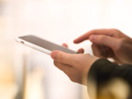 横浜中学生の飛び降り動画拡散事件：SNS時代の青少年自殺と向き合うには？