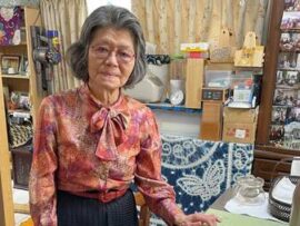 「いらないものなんてない」“たくさんのモノ”に囲まれて暮らす89歳ーー「非ミニマリスト」のモノを捨てない住まい方