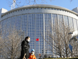 中国、韓国の短期滞在ビザ免除　9カ国対象、日本は含まれず