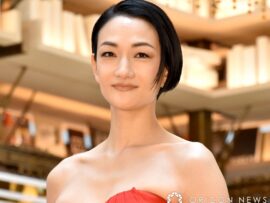 冨永愛「モデルの辞書に羞恥心なんて言葉はない」　撮影風景にネット衝撃