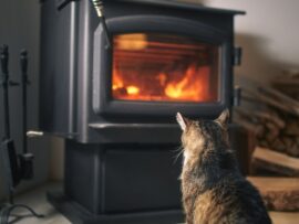 薪ストーブの煙と匂い：憧れの田舎暮らしが近隣トラブルに発展？対策と注意点