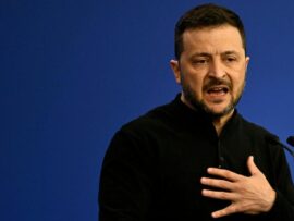 ゼレンスキー大統領、停戦論に憤り　オルバン首相に真っ向反論「無責任で危険」