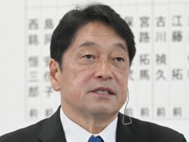 年収の壁 引き上げ議論の行方：自民党と国民民主党の溝は埋まるか？