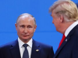 トランプ氏、プーチン氏にウクライナ戦争拡大阻止を忠告か　電話会談で「早期解決」協議継続の意向示す
