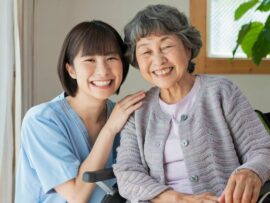 親とのコミュニケーションを円滑にする秘訣：高齢の親と心を通わせる方法