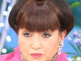 萬田久子、66歳とは思えぬ美貌とスタイルで「徹子の部屋」に登場！山本耀司のドレスとハイヒールで視聴者を魅了