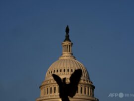 トランスジェンダー議員のトイレ使用制限案に批判殺到、米議会で新たな火種