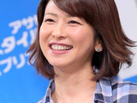 森高千里、55歳とは思えない美脚で福岡ライブを熱狂の渦に！