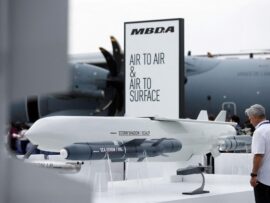 英国のウクライナ支援に不安　兵器備蓄は減少、予算に余裕なし