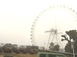 よみうりランドでジェットコースターが緊急停止、30人近くが上空で一時待機