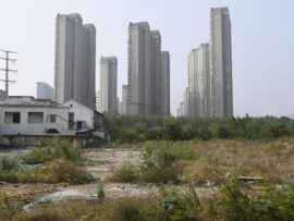 中国地方財政の危機：不動産バブル崩壊で歳入激減、市民生活にも影