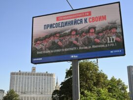 ロシア軍、30万人以上の志願兵を訓練　ウクライナ侵攻へ投入か