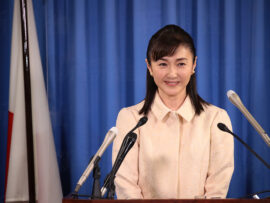 共同通信の誤報で“外交デビュー”が汚された「生稲晃子政務官」が見せた不安な表情
