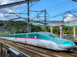 北陸新幹線で2種類の車内誌を楽しむ旅！トランヴェールと西Naviの魅力を徹底解説