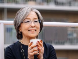 【海に眠るダイヤモンド】宮本信子演じるいづみの仕草に隠された感動の伏線回収！