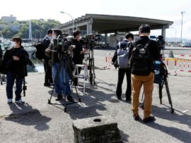 岸田前首相、爆弾襲撃事件をユーチューブで振り返り：驚きの行動と“鈍感力”に反響