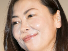 中山美穂さん、急逝。54歳。浜田雅功さんをはじめ、深い悲しみに包まれる