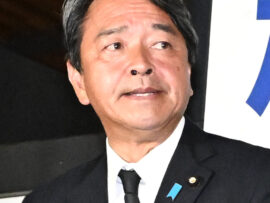 榛葉賀津也幹事長、役職停止玉木雄一郎氏の「剃髪式は？」質問に「今の髪形で十分似合っている」