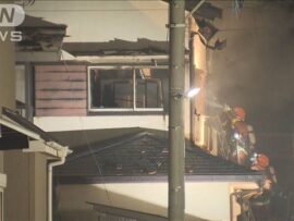 【速報】藤沢市鵠沼海岸の住宅で火事　住人の80代女性を病院に搬送　神奈川