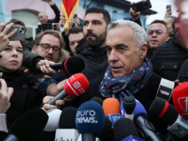 ルーマニア大統領選やり直し決定で波紋：親ロ派候補が民主主義の危機を訴え