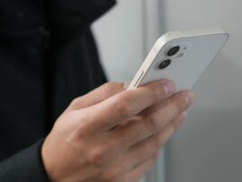 カフェでの迷惑行為、どう対処する？スマートな解決策を探る