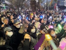 尹大統領弾劾案否決で韓国社会の分断鮮明に - 市民の怒りと今後の行方
