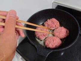 吉祥寺バーグの生焼けハンバーグ騒動：食中毒のリスクと安全なハンバーグの焼き方