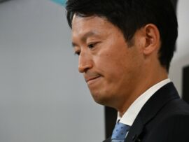 斎藤元彦兵庫県知事再選の裏側：SNS戦略と公選法違反疑惑の真相
