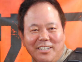ほんこん氏、パーカー論争に怒りの反論！何歳でも着る権利を主張！