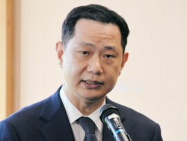 二階伸康氏、不倫スキャンダルで窮地に立たされる！政治生命の危機か？