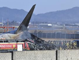 韓国務安国際空港で旅客機事故発生：現場の悲惨な状況と事故原因の究明