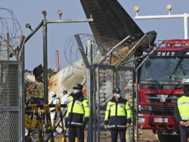 韓国務安空港旅客機事故：バードストライクが原因か？徹底調査開始
