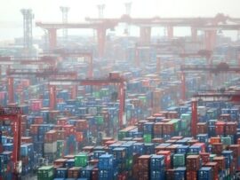 韓国輸出、過去最高額更新も未来は不透明：2024年の展望