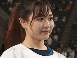 「どなたですか!?」カーリング銀・日本代表〝激変ビジュアル〟にネット騒然　22年に結婚を発表　ファン「マジ冬の女神」「やっぱり美人～！」