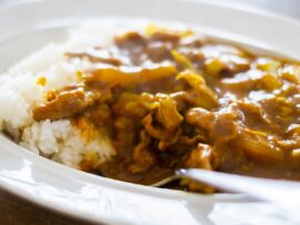 家庭料理の定番カレーライス、物価高騰で過去最高額を更新！節約レシピで乗り切ろう！