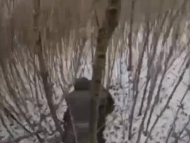 ウクライナ紛争：北朝鮮兵、手榴弾で自爆か？衝撃映像公開の真相